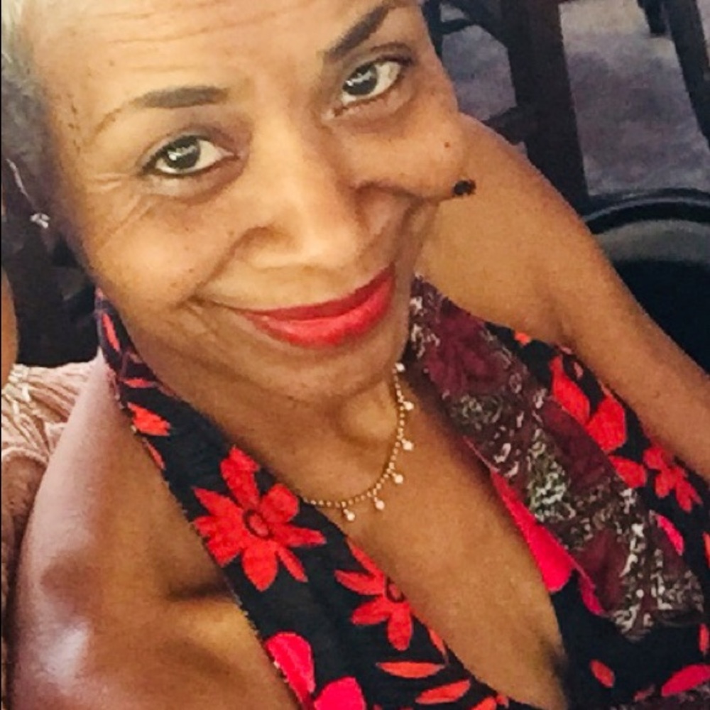 Meet your Posher, Frances